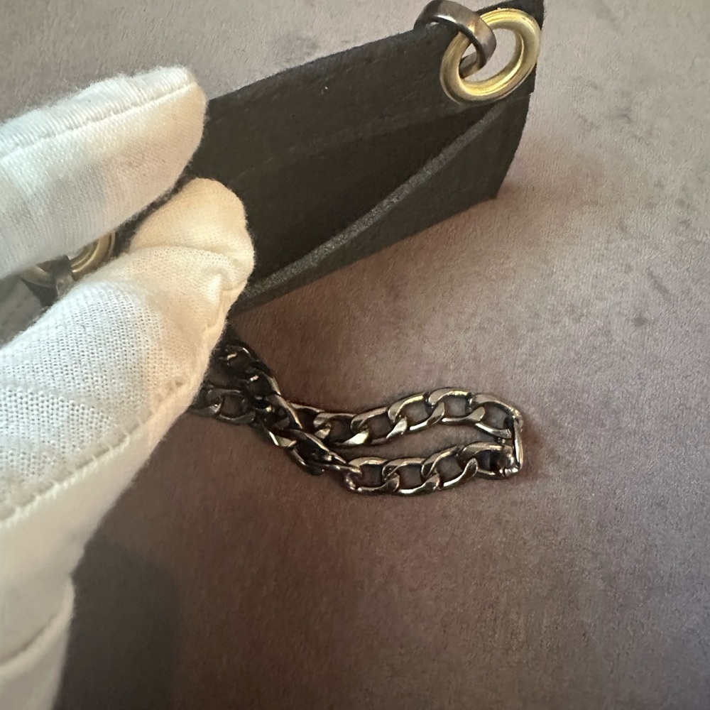🔥NWOT Insert for wallet with gunmetal chain🔥 - Picture 2 of 3